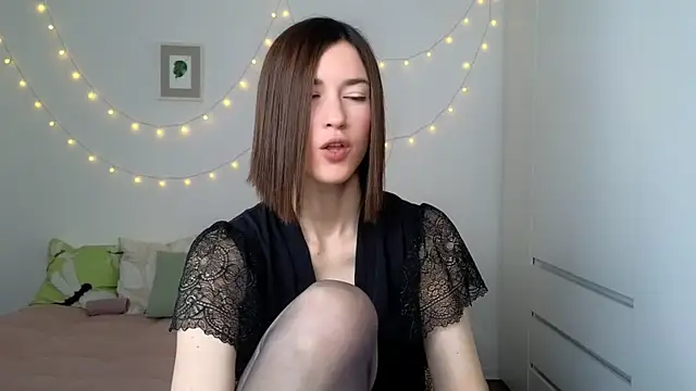 AliciaNewell online show from 07-20-26, 04:31