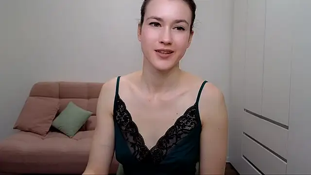 Snapshot of AliciaNewell chatting on 02-24-25, 11:43 AliciaNewell online show from 02-24-25, 11:43