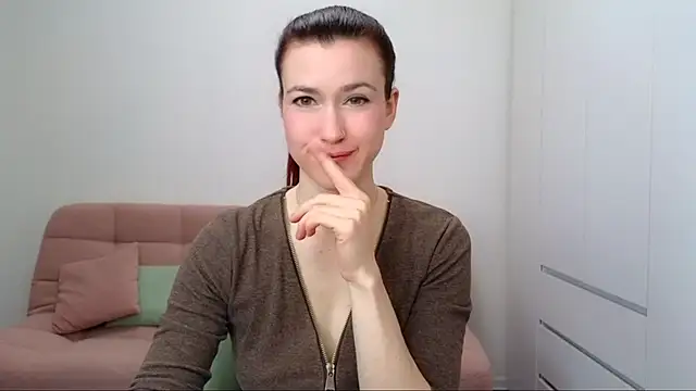 Snapshot of AliciaNewell chatting on 09-16-25, 08:04 AliciaNewell online show from 09-16-25, 08:04