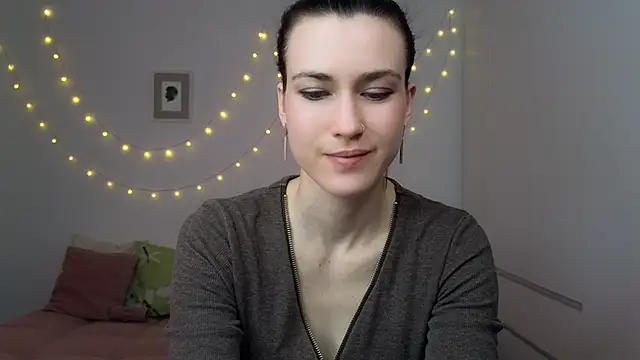 Snapshot of AliciaNewell chatting on 06-06-26, 03:39 AliciaNewell online show from 06-06-26, 03:39