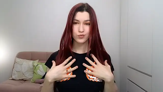 AliciaNewell online show from 10-31-25, 02:57