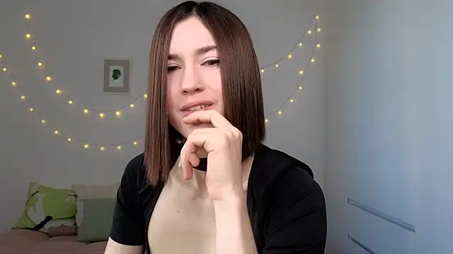 AliciaNewell online show from 07-17-26, 04:32