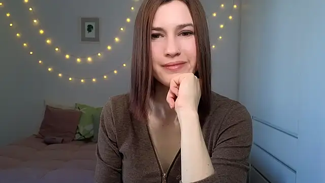 Snapshot of AliciaNewell chatting on 06-05-26, 05:23 AliciaNewell online show from 06-05-26, 05:23