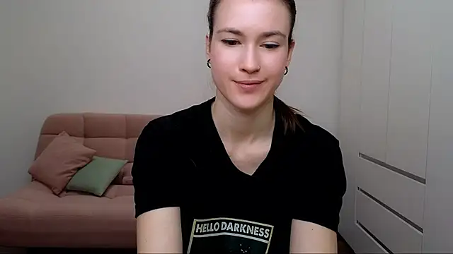 Snapshot of AliciaNewell chatting on 02-26-25, 11:54 AliciaNewell online show from 02-26-25, 11:54