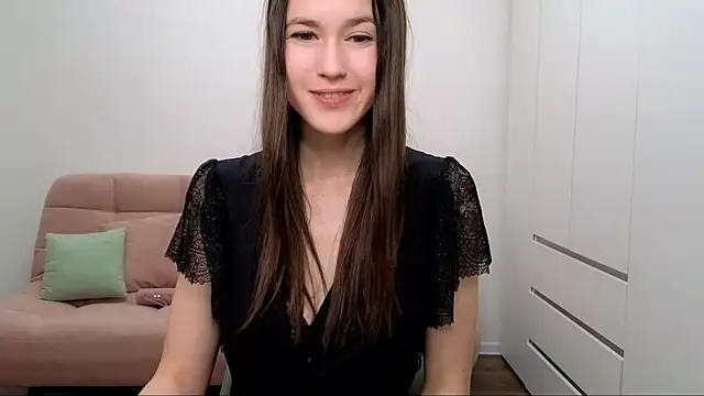 Snapshot of AliciaNewell chatting on 02-18-25, 01:55 AliciaNewell online show from 02-18-25, 01:55