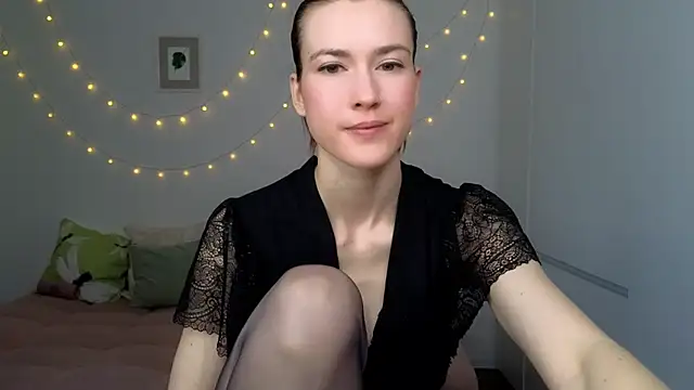 AliciaNewell online show from 07-05-26, 04:19