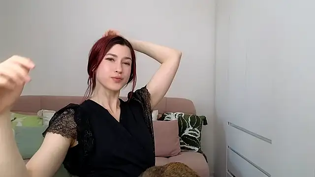 Snapshot of AliciaNewell chatting on 10-18-25, 10:50 AliciaNewell online show from 10-18-25, 10:50