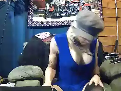 Brooke-lynn online show from 12-30-24, 07:04