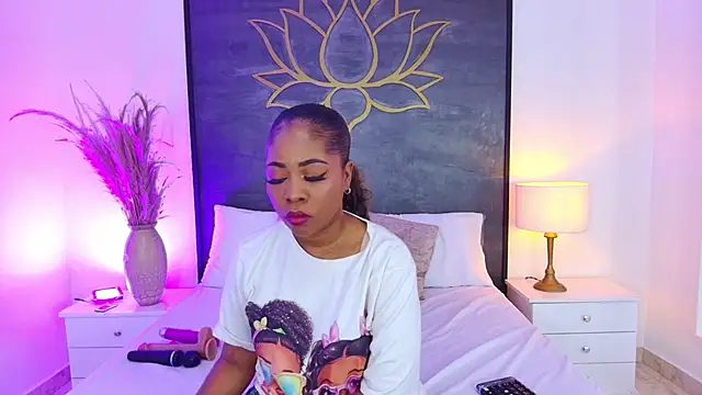 AlisonTravis online show from 07-11-26, 03:40