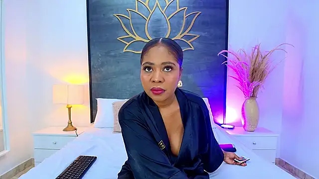 AlisonTravis online show from 04-17-26, 07:49