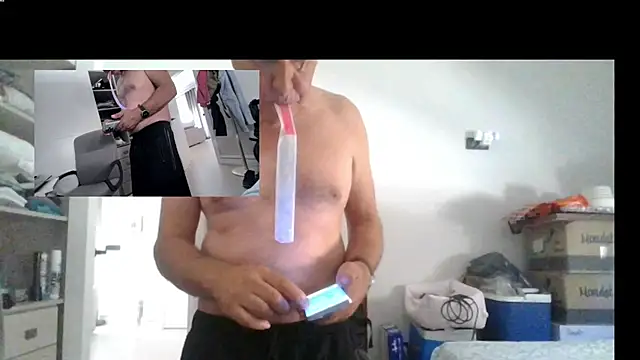 Snapshot of parejamlga58 chatting on 06-26-26, 10:54 parejamlga58 online show from 06-26-26, 10:54