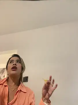 Emilia Bakerr online show from 02-05-25, 06:37