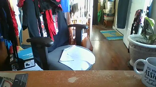 Daremeknot online show from 10-15-25, 01:41