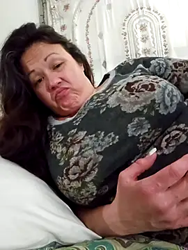 sweetkitty111 online show from 03-18-25, 04:18