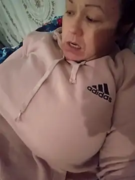 sweetkitty111 online show from 01-12-26, 10:58