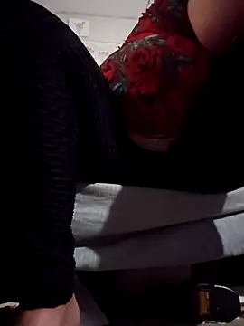 sweetkitty111 online show from 10-20-25, 03:34