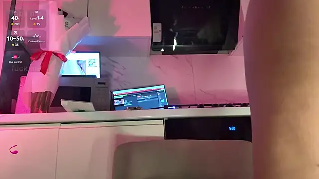 Marina- online show from 11-13-25, 07:07