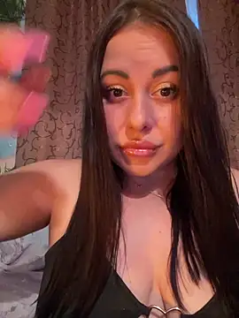 Snapshot of DaisyStreet chatting on 07-17-26, 05:54 DaisyStreet online show from 07-17-26, 05:54
