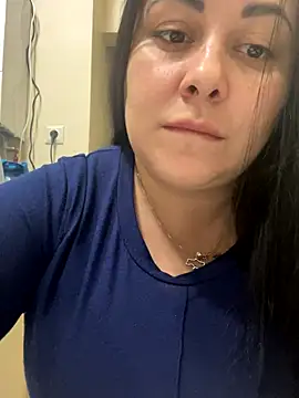 DaisyStreet online show from 10-25-25, 03:45