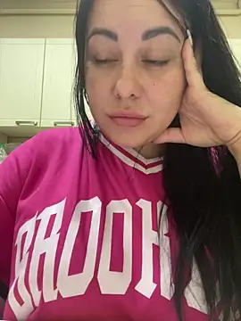 DaisyStreet online show from 10-27-25, 09:27