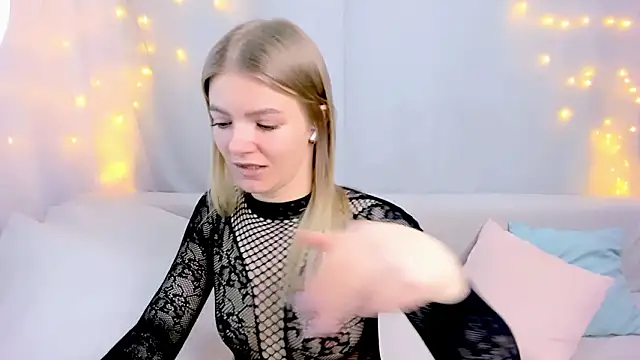 Snapshot of Lily_Daviss chatting on 02-03-26, 02:53 Lily Daviss online show from 02-03-26, 02:53