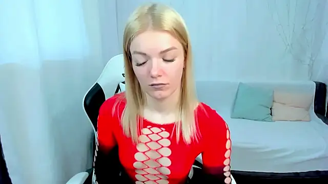 Lily Daviss online show from 04-12-26, 03:54