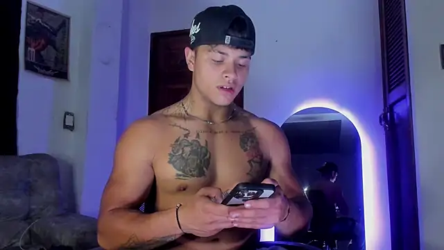 Dominic Biker   online show from 06-19-26, 04:51