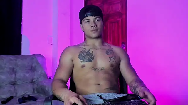 Dominic Biker   online show from 12-21-25, 03:52