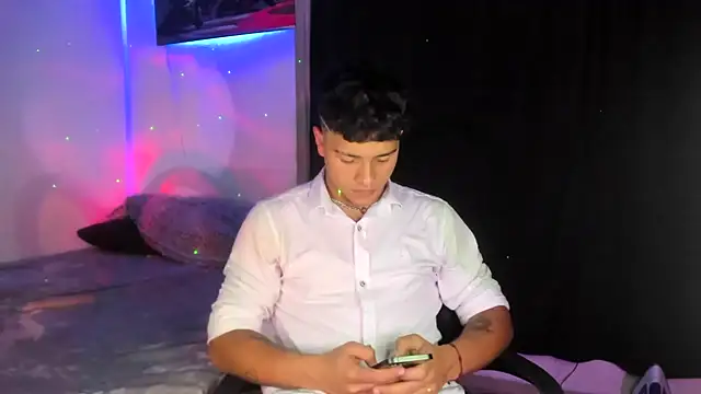 Dominic Biker   online show from 12-12-24, 04:04