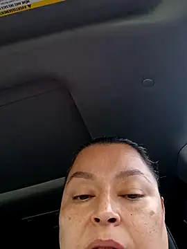 Snapshot of _SweetDsire_ chatting on 10-26-25, 04:07 SweetDsire online show from 10-26-25, 04:07