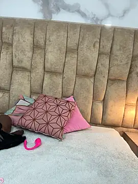 Hannagarces online show from 04-14-26, 11:37