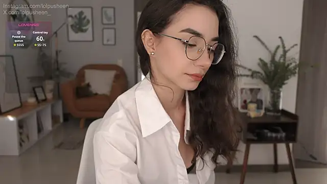 JulietteDee online show from 06-12-26, 09:45