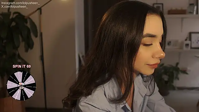 Snapshot of JulietteDee chatting on 02-10-26, 09:36 JulietteDee online show from 02-10-26, 09:36