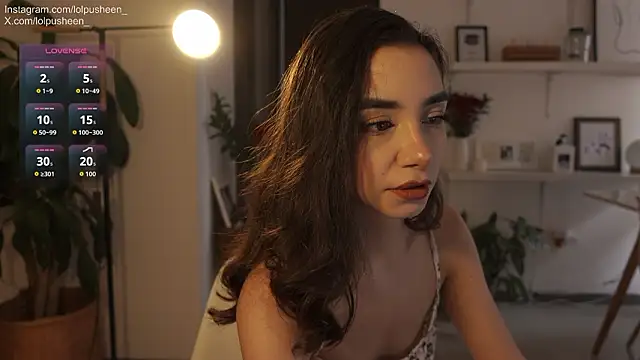 Snapshot of JulietteDee chatting on 02-03-26, 10:04 JulietteDee online show from 02-03-26, 10:04