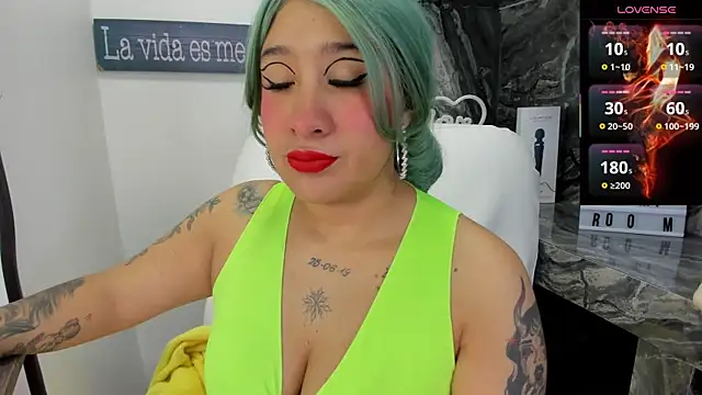 miss danika online show from 12-03-25, 10:58