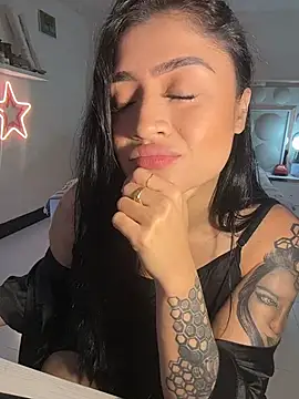 lucianaroy online show from 02-07-26, 10:51