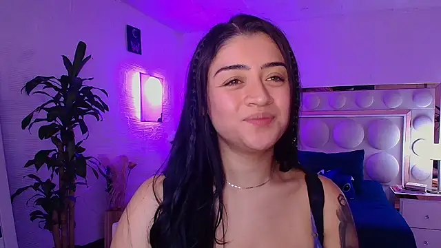 lucianaroy online show from 10-10-25, 08:31