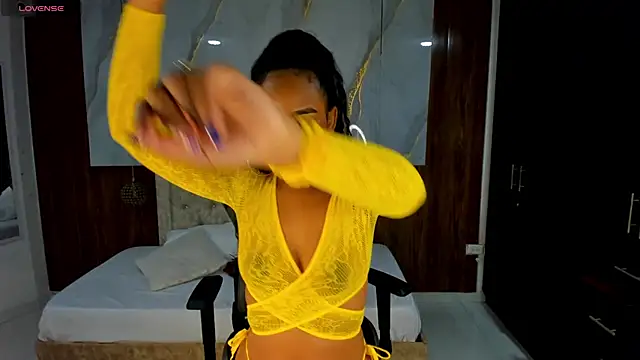 Snapshot of lia_16 chatting on 04-30-26, 11:06 lia 16 online show from 04-30-26, 11:06