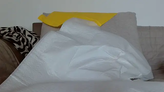 lupita84 online show from 04-18-26, 09:22