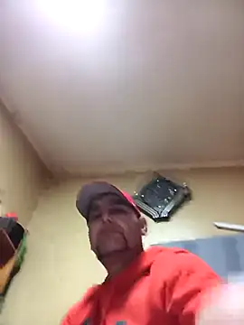 TrainedFinder5 online show from 04-21-26, 02:14