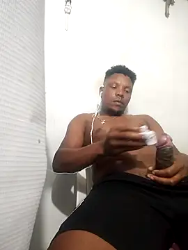 hugo3918  online show from 01-09-26, 02:51