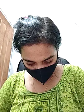 Snapshot of Ritusri_Dotta chatting on 02-24-25, 07:52 Ritusri Dotta online show from 02-24-25, 07:52