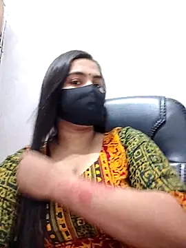 Snapshot of Ritusri_Dotta chatting on 10-13-25, 04:08 Ritusri Dotta online show from 10-13-25, 04:08