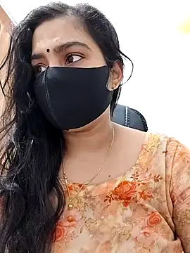 Snapshot of Ritusri_Dotta chatting on 02-05-25, 04:25 Ritusri Dotta online show from 02-05-25, 04:25