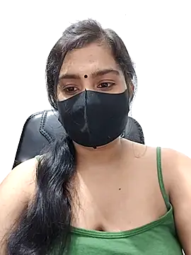Snapshot of Ritusri_Dotta chatting on 03-18-25, 07:44 Ritusri Dotta online show from 03-18-25, 07:44