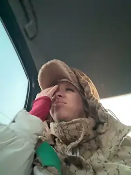 LikaCat online show from 10-25-25, 01:16