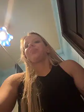 LikaCat online show from 12-15-25, 03:34