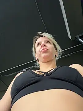 LikaCat online show from 02-01-26, 03:38