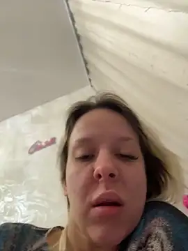 LikaCat online show from 02-11-26, 04:12