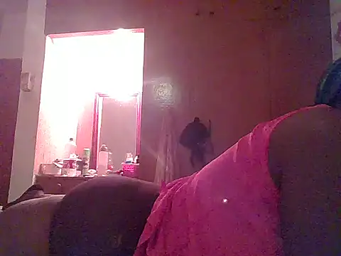 Snapshot of Shaz_brown chatting on 05-23-26, 02:10 Shaz brown online show from 05-23-26, 02:10